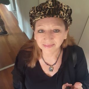 Meet your Posher, Connie